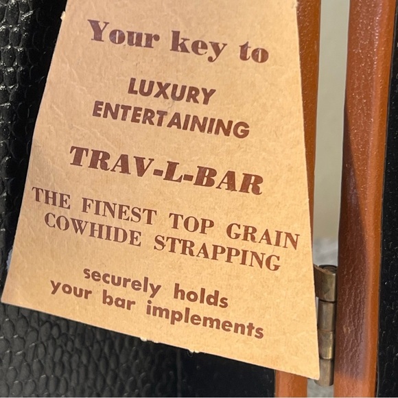 TRAV-L-BAR Vintage Luxury Entertaining travel bar. - Picture 12 of 12